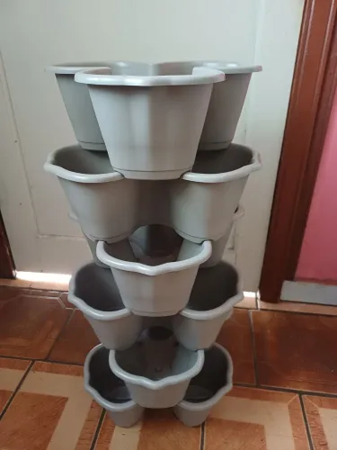 Kit 6  e com 3 Vasos Pétalas Empilháveis 4 Litros.