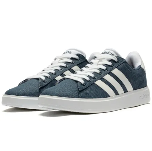 Tênis adidas