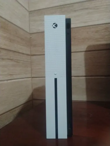 XBOX ONE S 1TB 