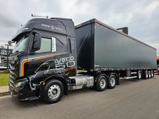 Iveco S-way 480 6x2 Ano 23 Baixo km 248 mil km rodados + Sider 4 Eixo Guerra ano 25 30plts