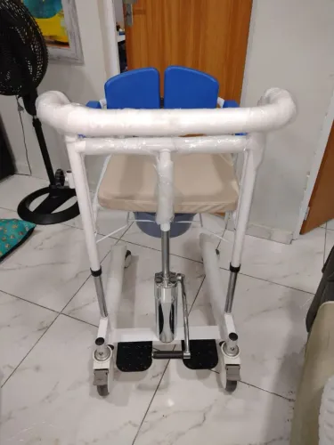 Cadeira para idoso acamado