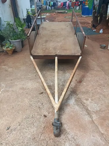 Vendo essa carretinha boa pra trabalhar reforçada 1000 aceito trocas *