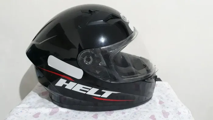 Capacete HELT Polar preto, Numero 58 usado em bom estado de conservação