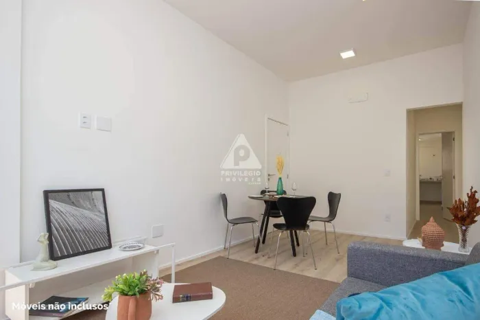 Apartamento Residencial à venda em Copacabana, Rio de Janeiro Área interna 1,06 m²