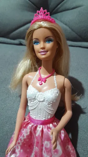 Barbie Conto de Fadas, 2012, COMPLETA