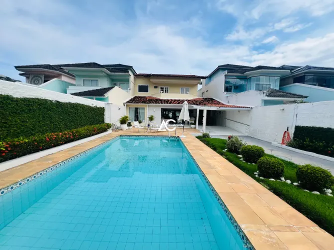 Casa a venda no condomínio Rio Mar na Barra da Tijuca com 5 Quartos sendo 03 suites em ter