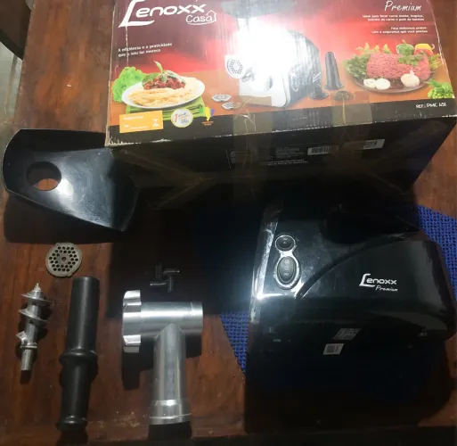 Moedor de Carne Elétrico Lenoxx Premium PMC 451 110v