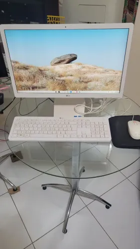 COMPUTADOR ALL IN ONE LG 22"