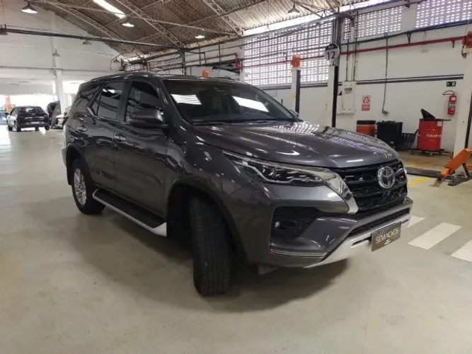 Toyota Hilux SW4 SRX 4X4 2.8 TDI 16V Dies. Aut. 2022