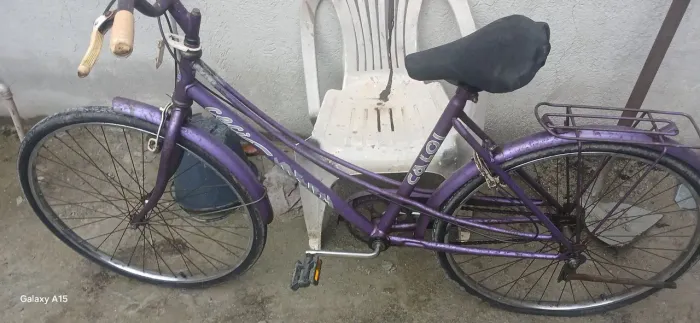 Bicicleta antiga caloi ceci. Com solda