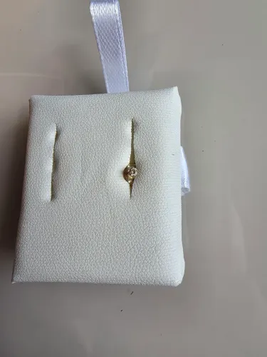 Brincos de ouro e diamante 