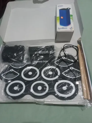 Bateria eletrônica nova poucas vezes usada