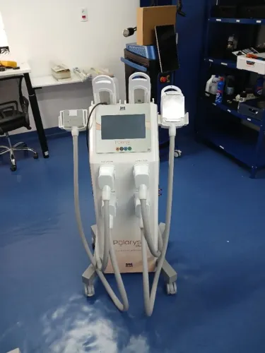 Polarys Plaxx - Aparelho de Criolipólise e Eletroestimulação - IBRAMED