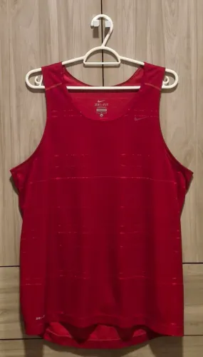Camisa regata Nike Dry-Fit tamanho M