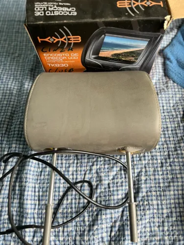 Encosto de Cabeça com Multimídia