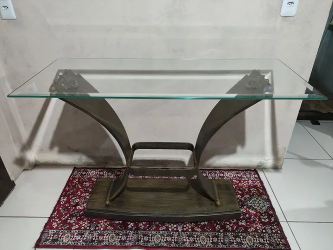 Conjunto de aparador e mesa de centro