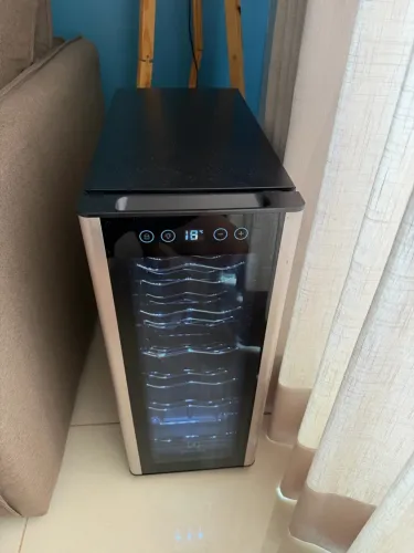 Vendo adega electrolux 12 garrafas