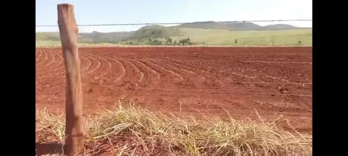sitio em cajuru 2.4 alqueires 900.000.00