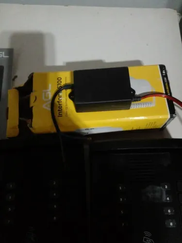 Dois porteiros eletrônicos agl novo mas com defeito , vendo tudo no estadoctt *