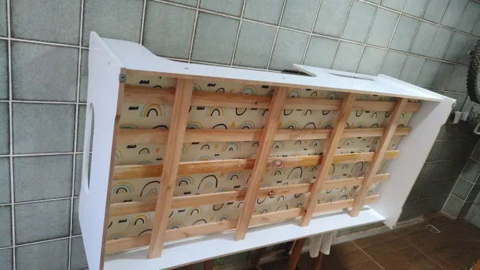Cama infantil com colchão R$300, pouco usada, cor branca não faço entrega, xxxxxxxxxxxxxxx
