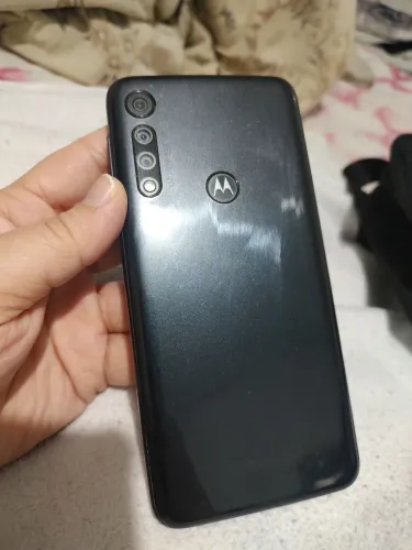 Motorola G8 play cor Preto Ônix  Celular usado por menos de 1 ano
