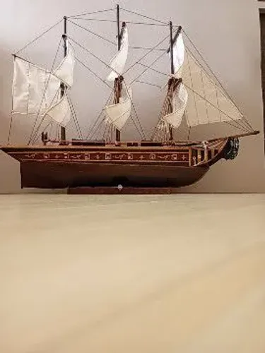 Navio antigo artesanal