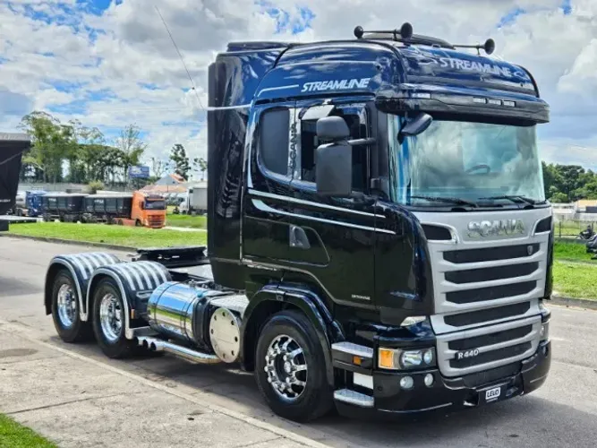 Scania R440 Streamline 6x4 Bug Leve Mola Retarder Ano 18 multimidia com gps integrado