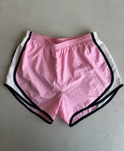 Short esportivo Nike feminino rosa P