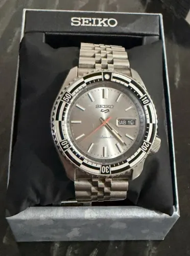 Relógio Seiko 5 Sports Edição Especial - SRPK09B1 S1SX