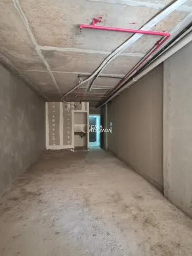 Aluga-se sala comercial na quadra do mar da Praia da Costa