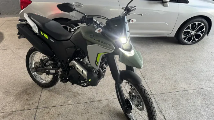 Vendo XTZ LANDER 250cc 2025/25 com 1.000km apenas