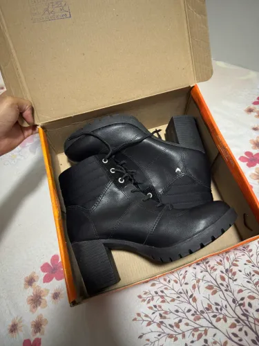 Bota Conturno 38