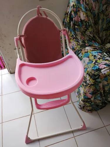 Cadeira de alimentação infantil 