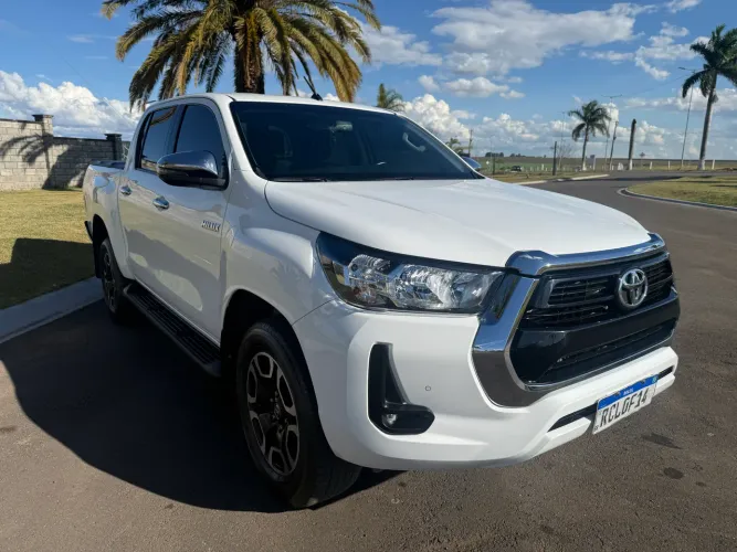 Toyota Hilux CD SRV 4X4 2.8 TDI Diesel Aut. 2021