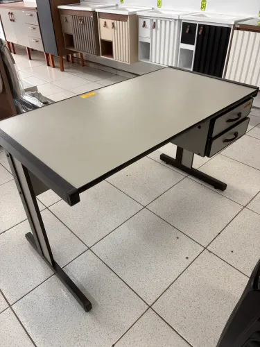 Mesa escritório 1.20 x 0.60 com 2 gavetas