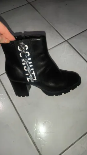 Bota Schutz original 36