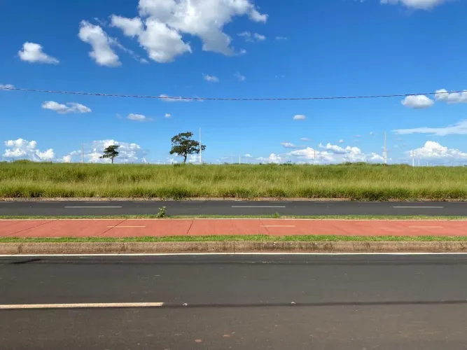 Terreno à venda no bairro Eco Park em Uberlândia