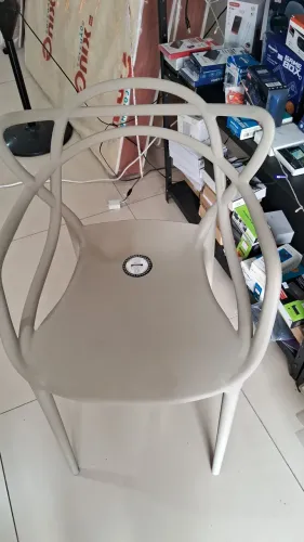 Cadeira de plástico estilo Designer