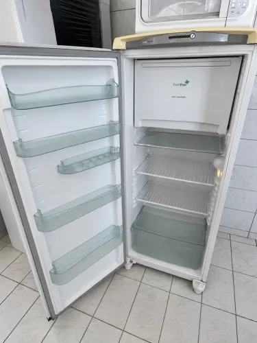 Geladeira cônsul