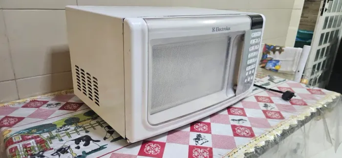 Microondas Electrolux 23L 110v