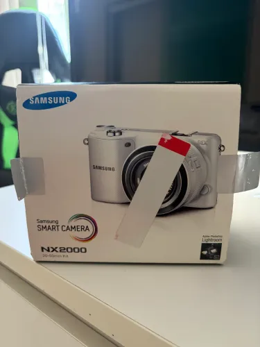 Samsung NX2000 + Lente 20-50mm | Na caixa | Excelente estado