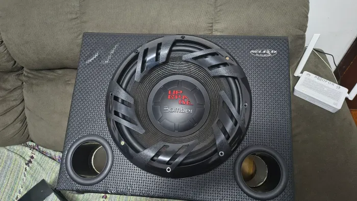 Caixa de som palhetada 350w RMS