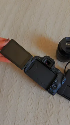 Canon Rebel SL2 + + Lente Kit + Acessórios Extras