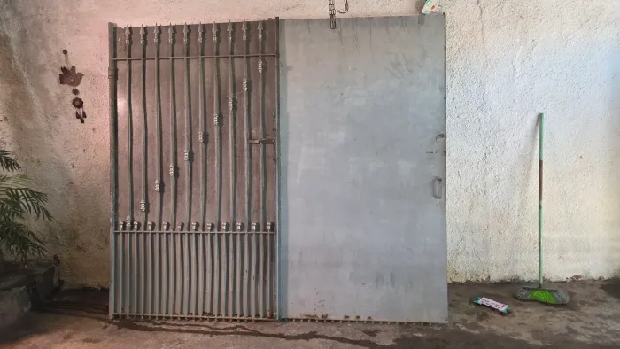 Portão com chapa