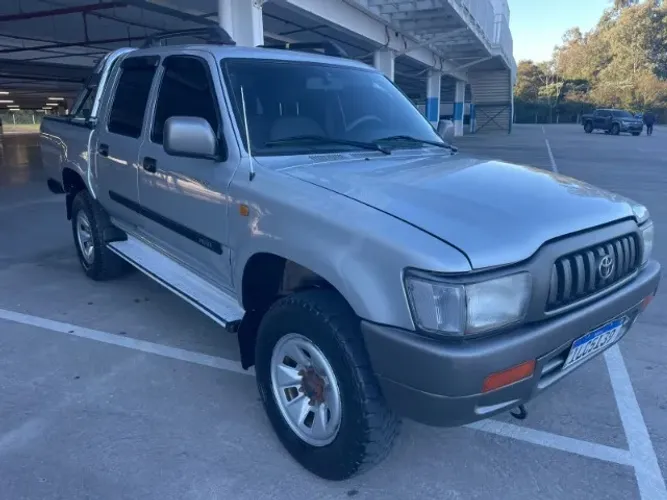 Toyota Hilux CD DX 4X2 3.0 8V 90cv Diesel 2003