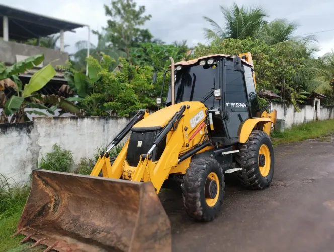 Retroescavadeira JCB 3cx ano 2021 4x4