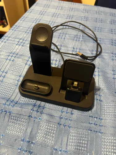 Base carregador IPhone, AirPods e Apple Watch 