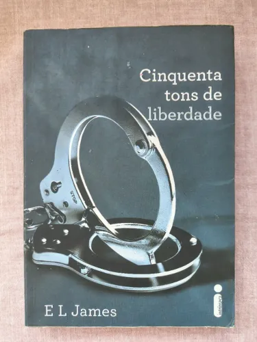 Livro: Cinquenta tons de liberdade