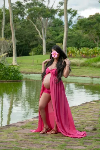 Roupa rosa ensaio gestante