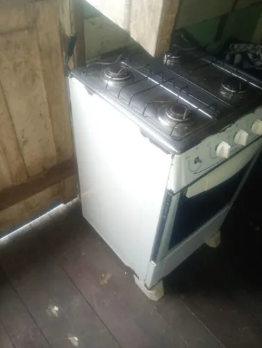 vendo um fogão 4 boca por 100 reais